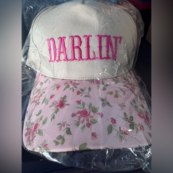 Zenana Outfitters Accessories - Zenana DARLIN’ TWO TONE CANVAS COTTON HAT NEW